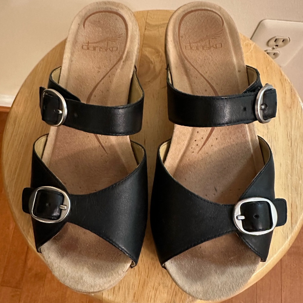 Dansko Lottie Black Sandals